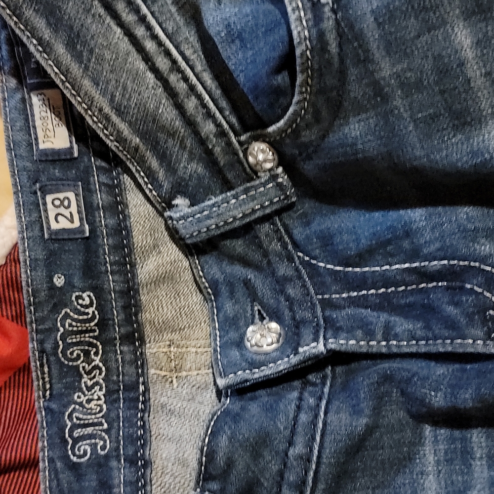 Jeans - Picture 3 of 5